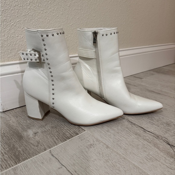 Olivia + Kate White Ankle Boots with Sleek Block Heel - Picture 1 of 10